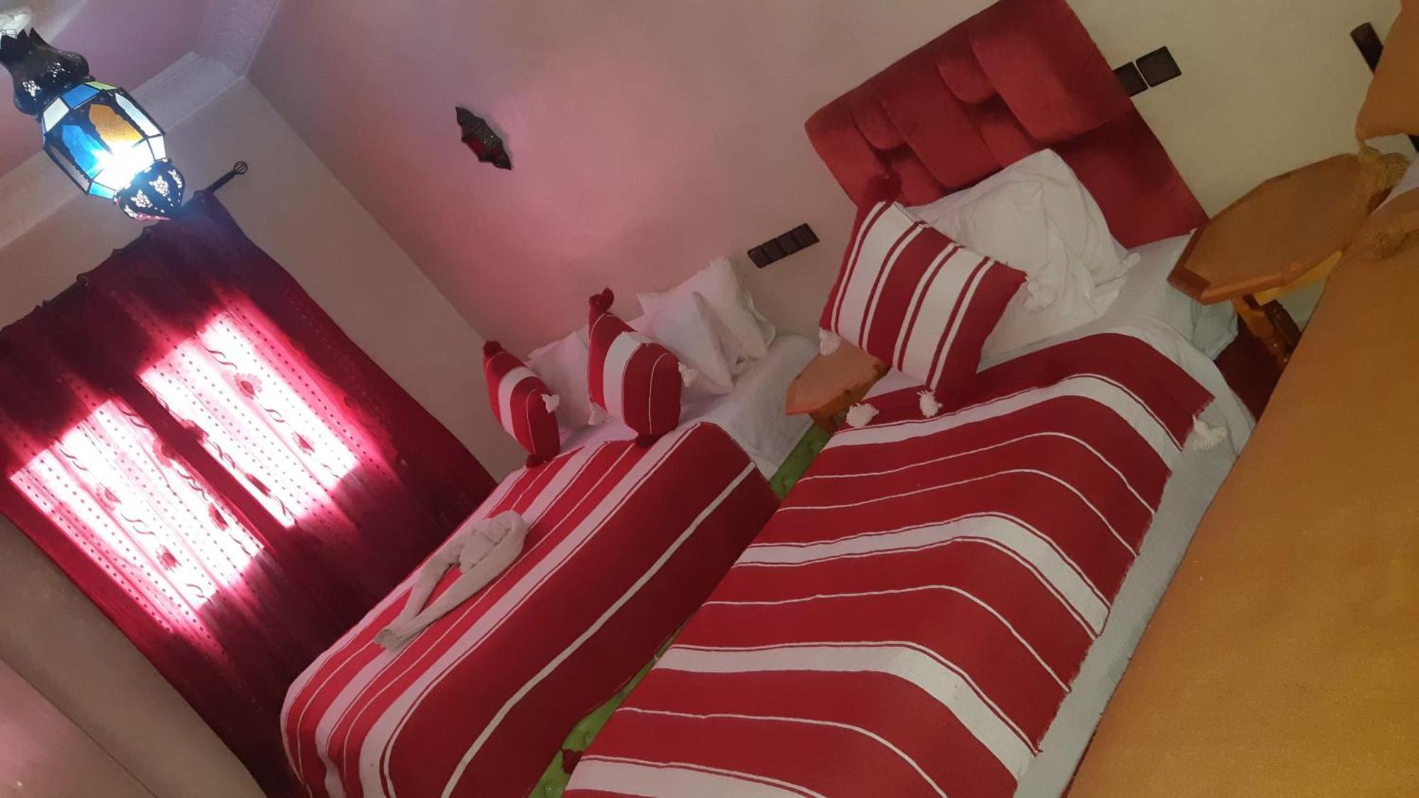 Hotel Restaurant Dar Al Madina Тингир Экстерьер фото